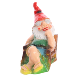 Gnome on the deckchair